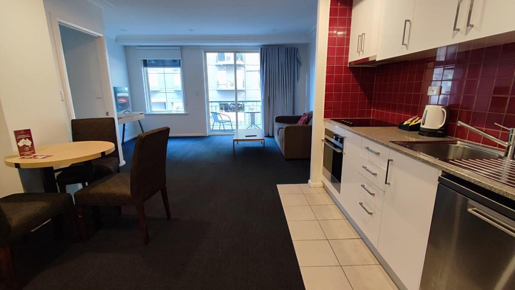 South Yarra Central Apartment Hotel Melbourne Bagian luar foto
